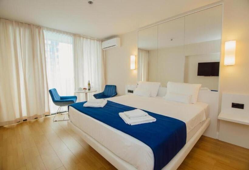 استودیوی استاندارد با چشم‌انداز دریا, Apartments Orbi City Sea View