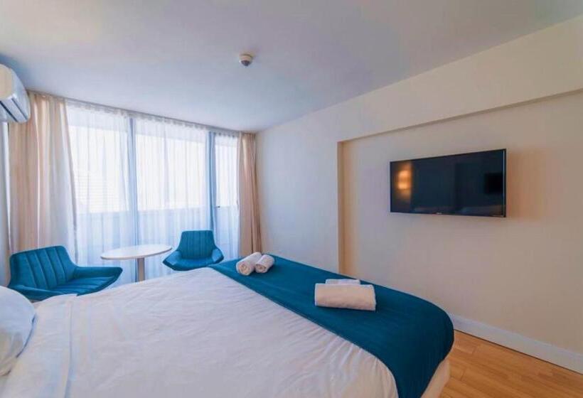 استودیوی استاندارد با چشم‌انداز دریا, Apartments Orbi City Sea View