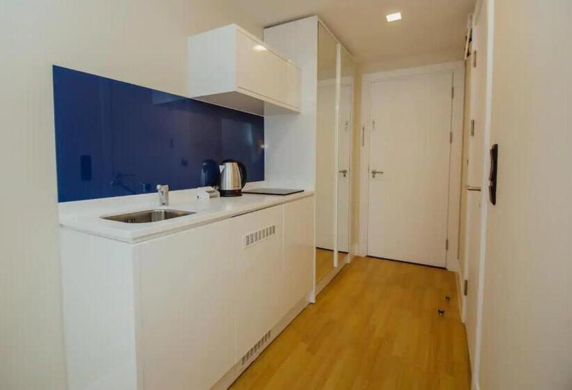 استودیوی استاندارد با چشم‌انداز دریا, Apartments Orbi City Sea View