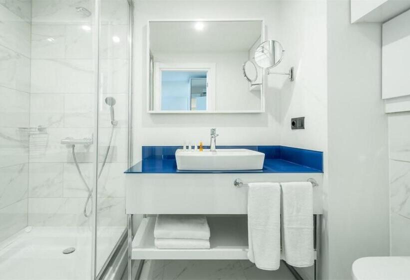 استودیوی استاندارد با چشم‌انداز دریا, Apartments Orbi City Sea View