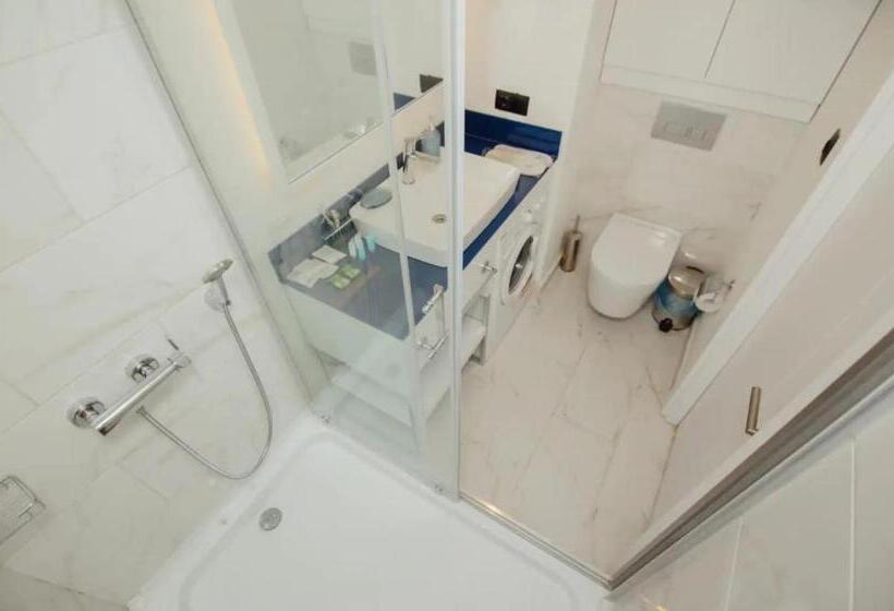 استودیوی استاندارد با چشم‌انداز دریا, Apartments Orbi City Sea View