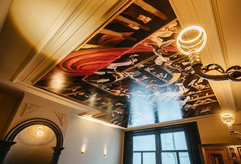 اتاق لوکس, Boutique Hotel The Noblemen