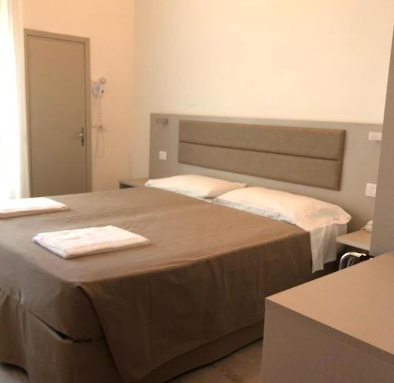 Quarto Estandar, Lux