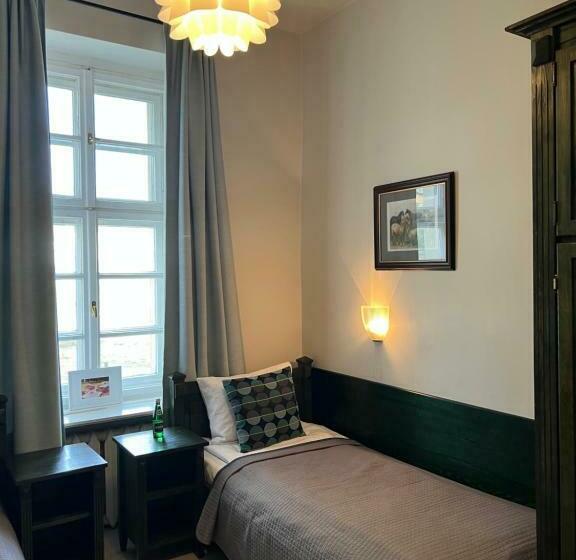 Quarto Estandar, Dworek Bielin