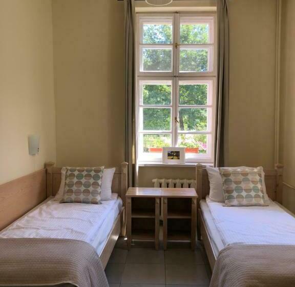 Quarto Estandar, Dworek Bielin