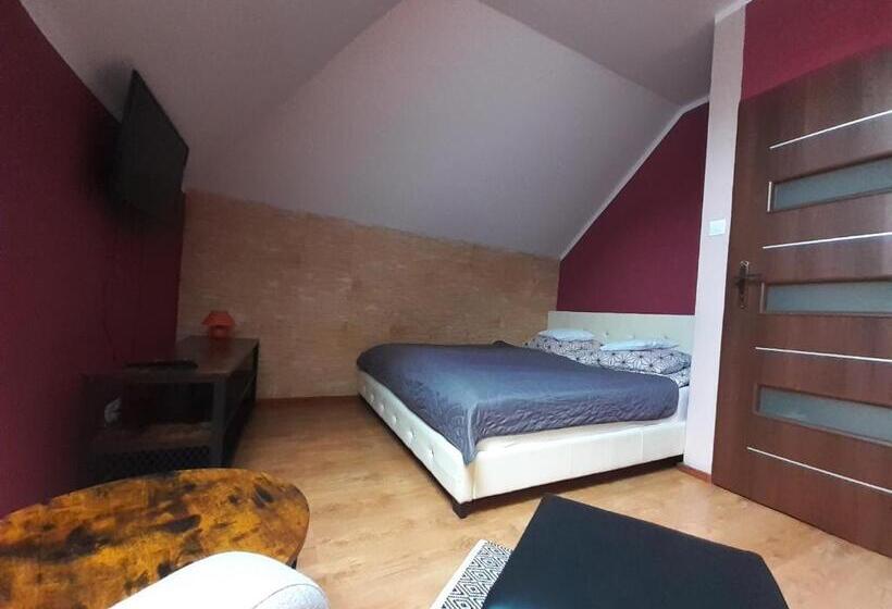 Quarto Estandar, Noclegi Pod Dębem, Pulandia Brzózki