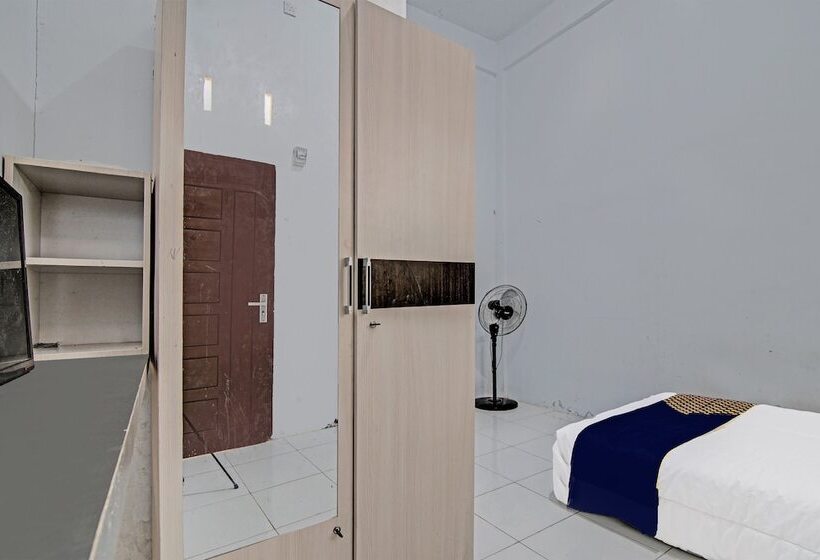 Номер Стандарт Индивидуальный, Spot On 91699 Homestay Hj Lela Syariah