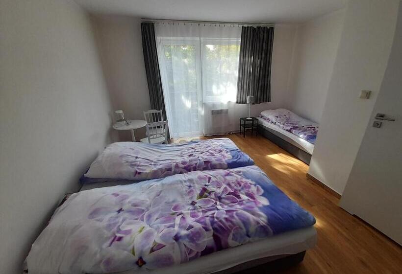 Quarto Triplo Estandar com Sacada, Ośrodek Wypoczynkowy Sum