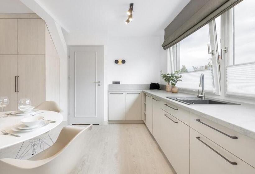 דירת פנטהאוז 1 חדרי שינה, Apartamenty L11, Limanowskiego