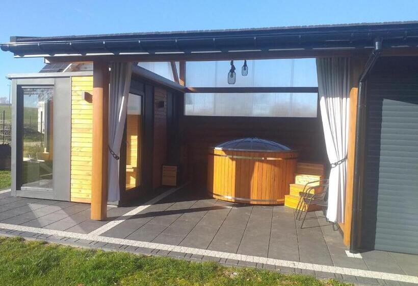 四人标准间, Biały Jeleń Z Basenem I Jacuzzi