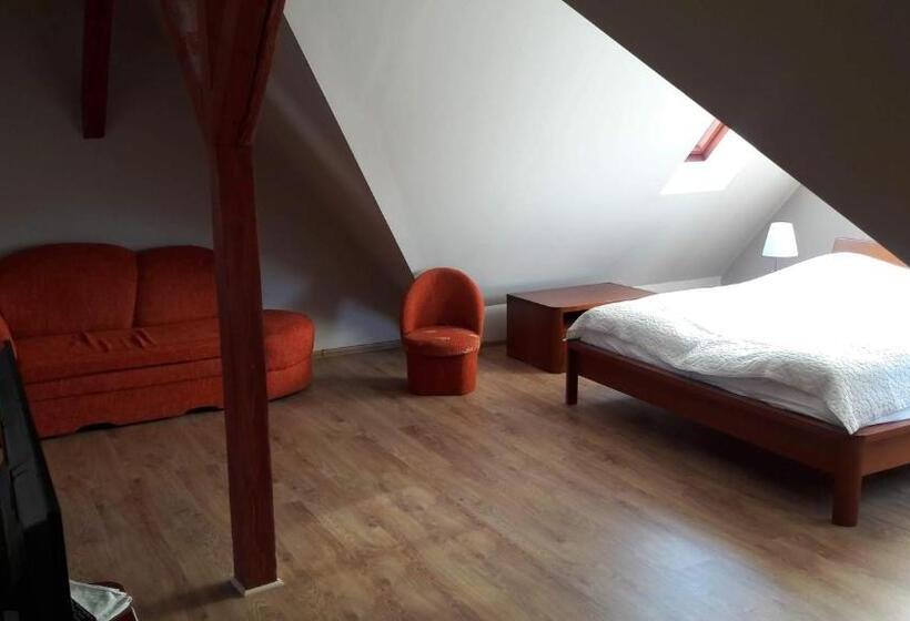Family Suite, Kamieniczka