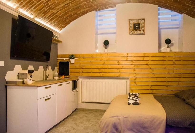 سوییت لوکس, Underground Jacuzzi Rooms