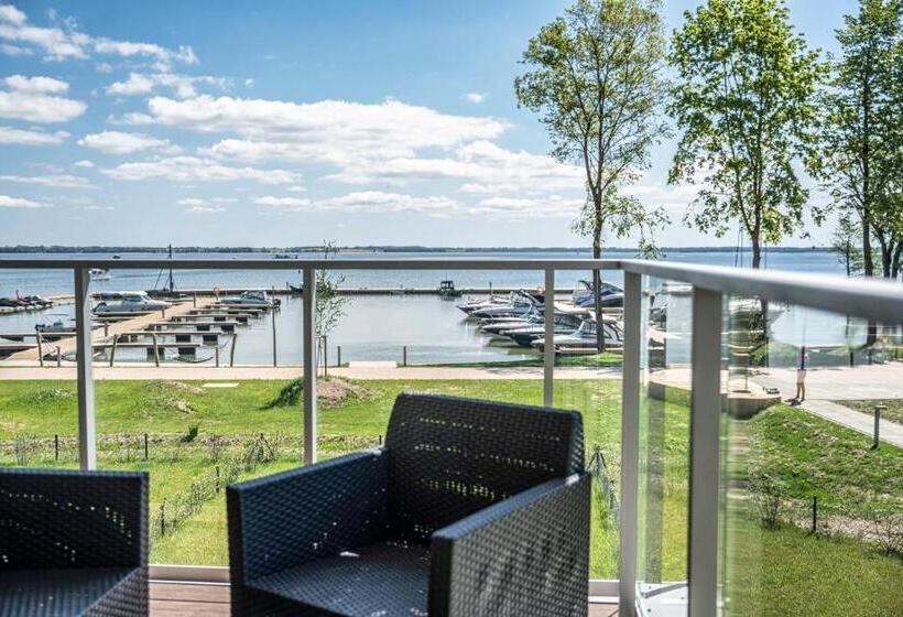 1 Bedroom Apartment Lake View, Nautica Resort