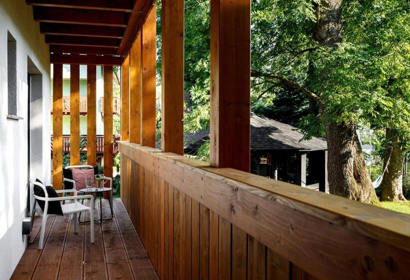 اتاق استاندارد سه تخته با بالکن, Dom Góry Las   Kameralny Pensjonat W Centrum Karpacza Dla Gości Dorosłych Od 13 Roku życia, Catering