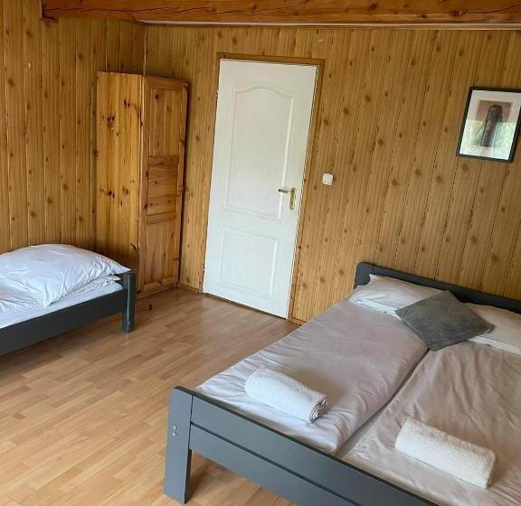 Quarto triplo standard com casa de banho exterior, Przystanek Gubałówka  Guest House Zakopane