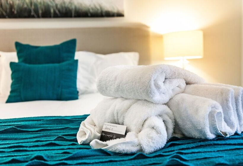 Апартаменты 2 Спальни, Monaco Caloundra