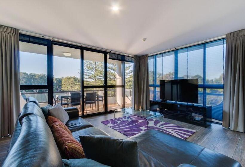 2 Bedroom Apartment Garden View, Pacific Towers Beach Resort