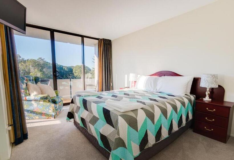 2 Bedroom Apartment Garden View, Pacific Towers Beach Resort