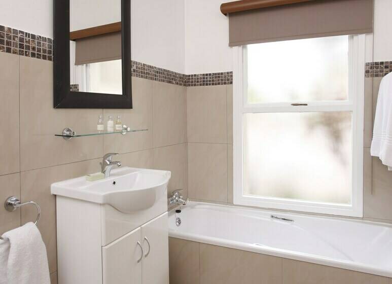 Apartamento 2 Dormitórios, The Capital Villa