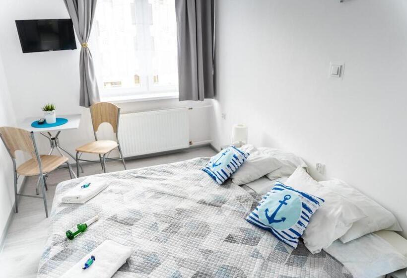 Студия Superior, Marinas Rewa