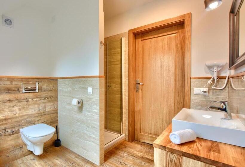 استودیو استاندارد با چشم‌انداز باغ, Spa & Resort Bukowiec