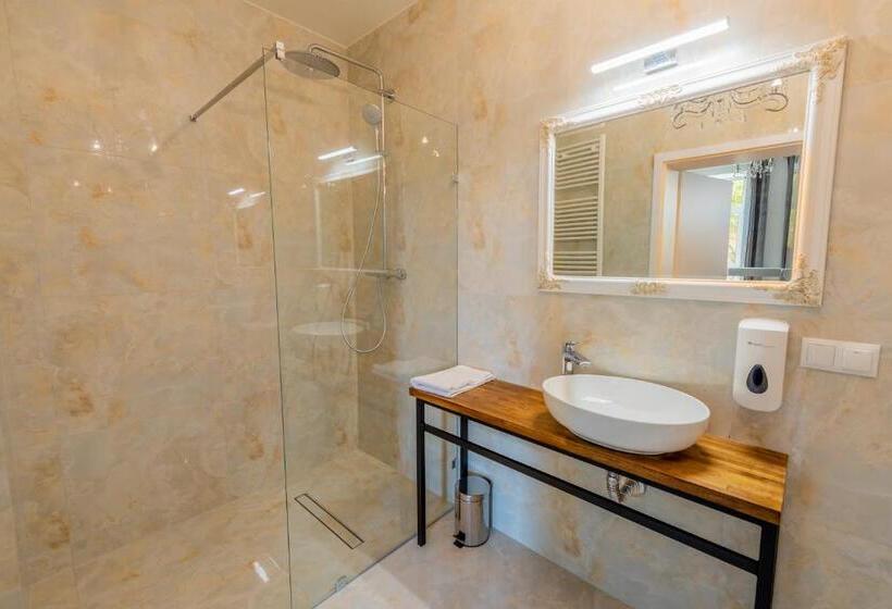 Люкс Повышенной Комфортности, Kamienica Zamenhofa   Apartamenty Na Wynajem