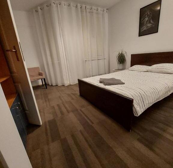 اتاق استاندارد, Centrum Lwowska