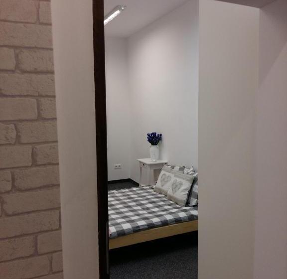 اتاق استاندارد با چشم‌انداز باغ, Master Corner Apartment