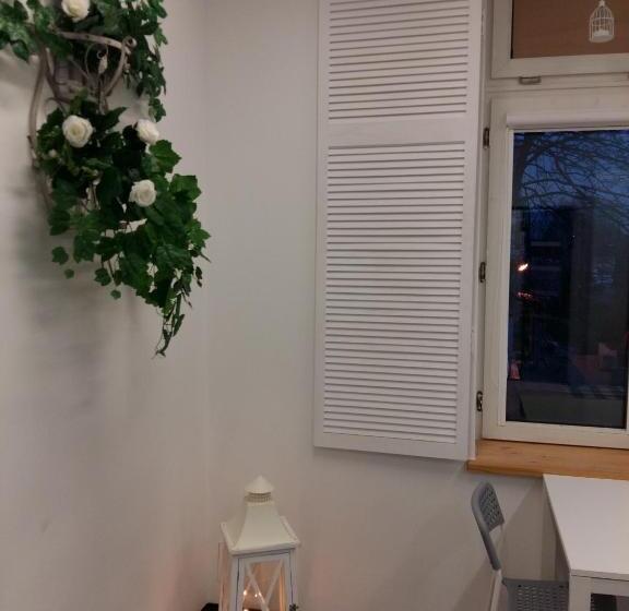 اتاق استاندارد با چشم‌انداز باغ, Master Corner Apartment