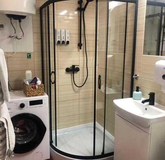 اتاق استاندارد با چشم‌انداز باغ, Master Corner Apartment
