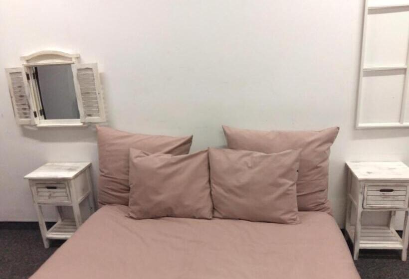 اتاق سوپریور چهار تخته, Master Corner Apartment