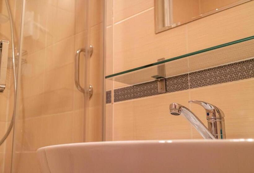 Трехместный Номер Комфорт, Granada Pensjonat & Spa