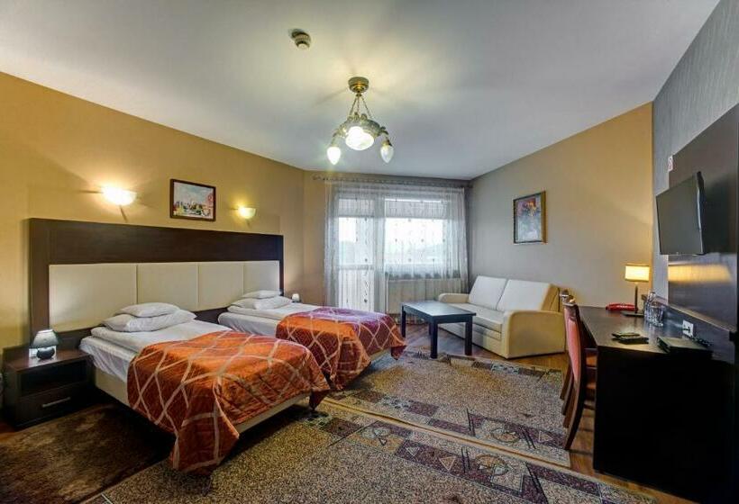 スタンダードトリプルルーム, I Restauracja Bona