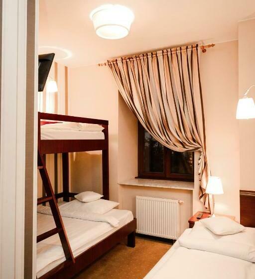 Номер Стандарт Трехместный, Rynek 6 Retro Pub & Hostel