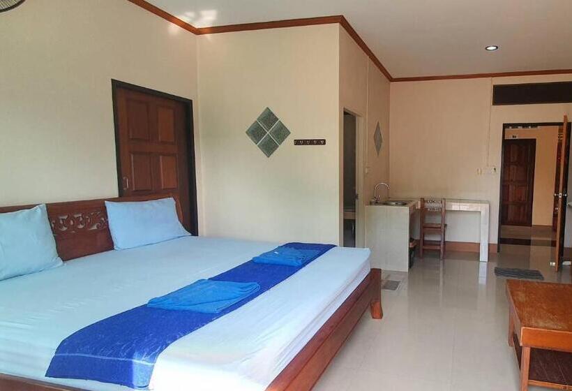 Номер Deluxe с Балконом, Orrachon Guest House