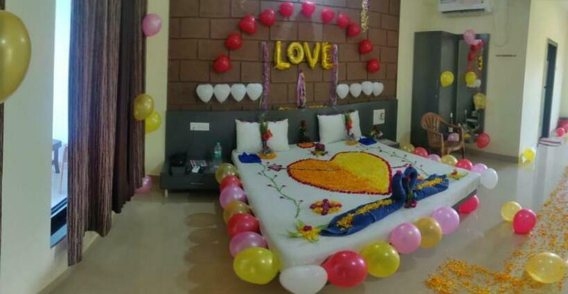 Номер Deluxe, Ocean Breeze Beach Resort