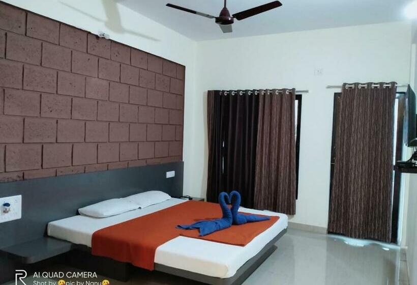 Номер Deluxe, Ocean Breeze Beach Resort