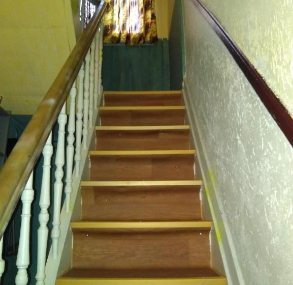 اتاق استاندارد سه نفره, Room In Guest Room   Lockable Room Center
