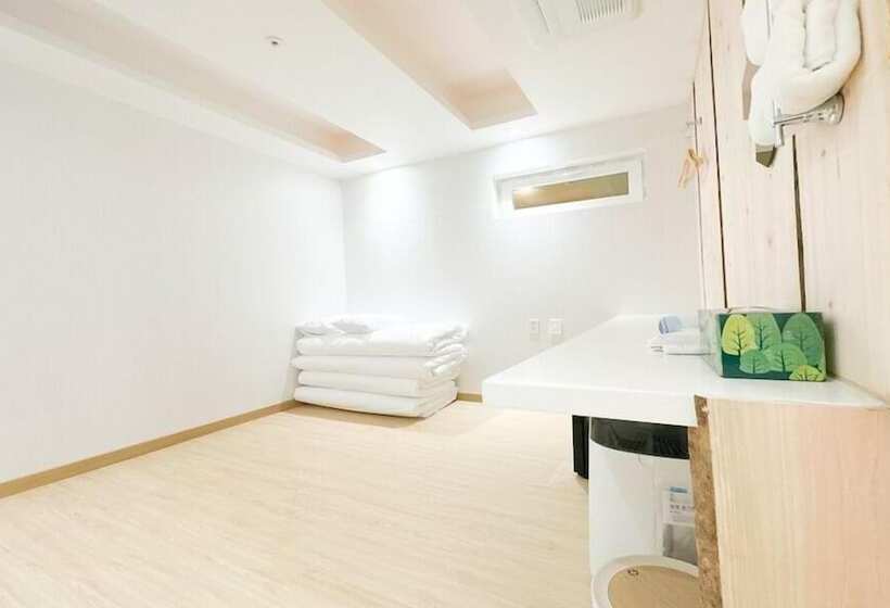 اتاق اکونومی, Sokcho Gallery In Stay