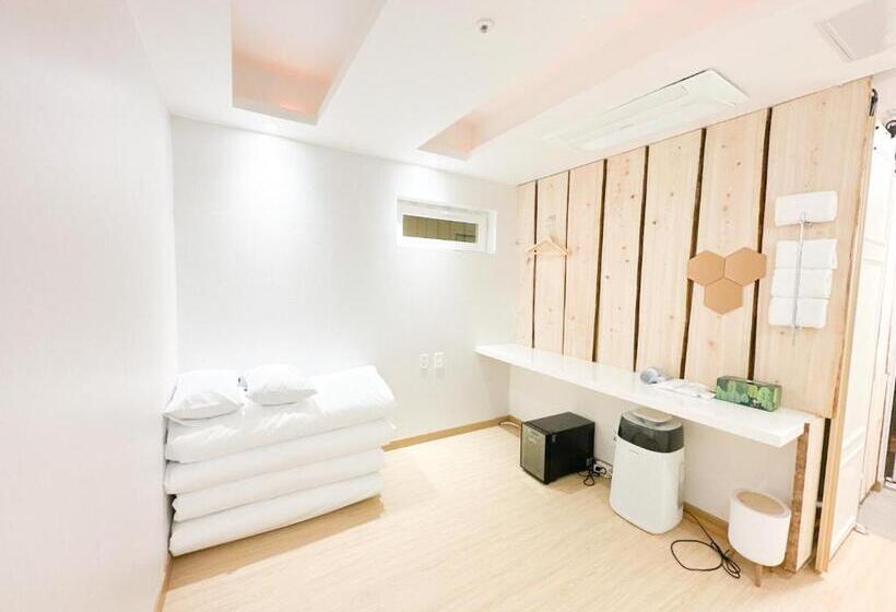 اتاق اکونومی, Sokcho Gallery In Stay