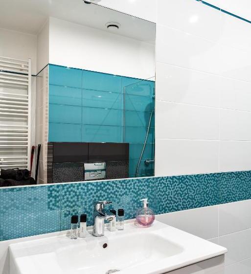سوئیت با بالکن, Prince Witold Apartments Near The Market Square 43 Księcia Witolda Street