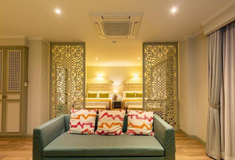 デラックスジュニアスイート, Anantasila Beach Resort Hua Hin