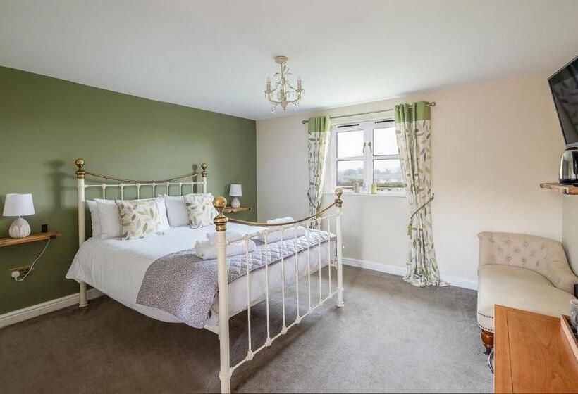 Номер Стандарт, White Hart Inn