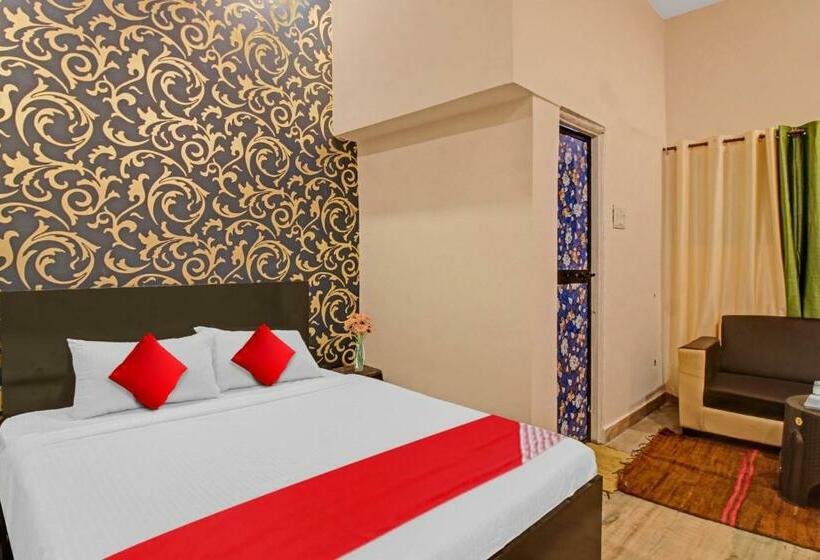 Трехместный Номер Классика, Oyo Flagship 80648 Resort Stay Inn