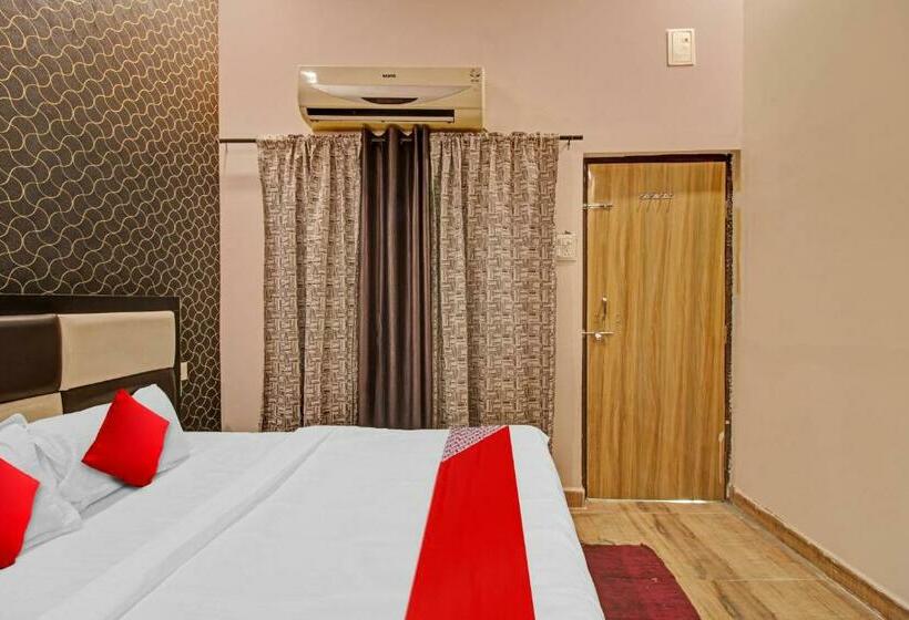 Трехместный Номер Классика, Oyo Flagship 80648 Resort Stay Inn