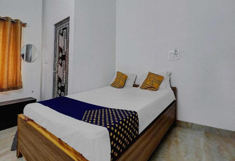 Трехместный Номер Классика, Spot On Hotel Slv Boarding & Lodging