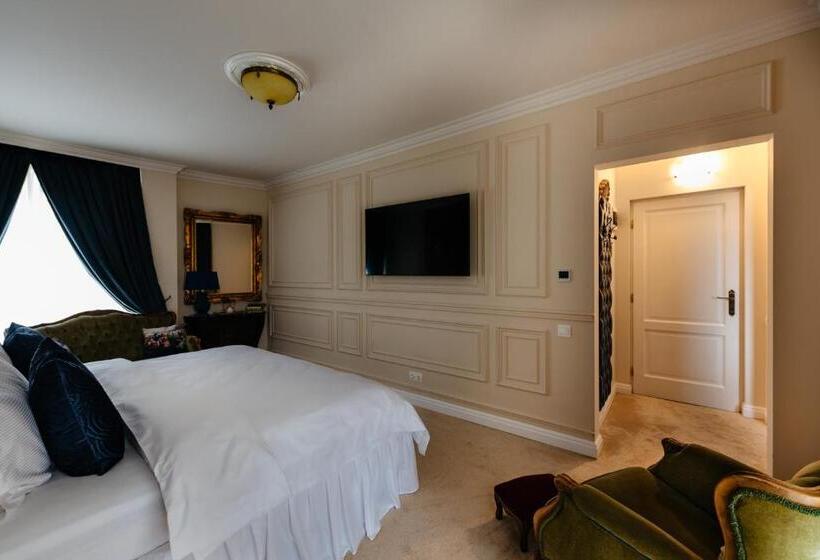 Deluxe Room with Balcony, Ateneea Luxury Rooms