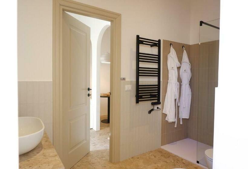 اتاق استاندارد با تخت بزرگ, Palazzo Camerlengo Suites Relax