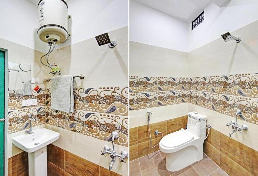 三人经典房间, Spot On 80478 Jai Shiv Shakti Guest House