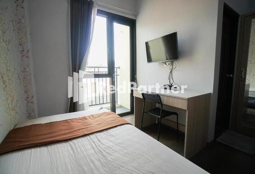 Quarto Estandar Individual, Toba Mansion Syariah Near Benhil Redpartner